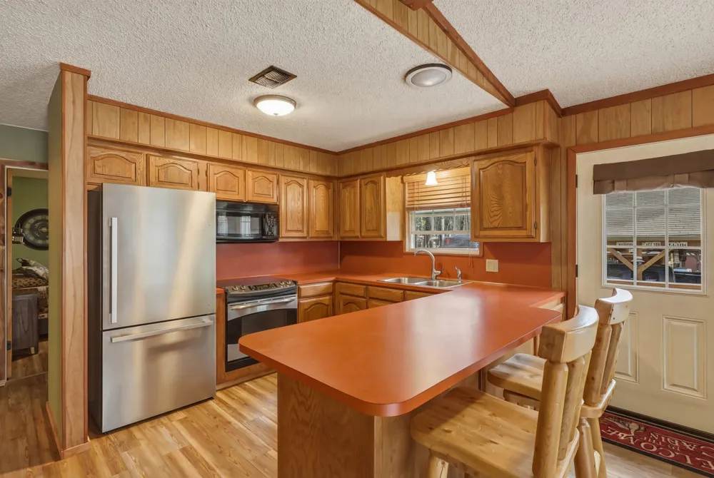 1048 W Holly Trail Hawkins, TX 75765