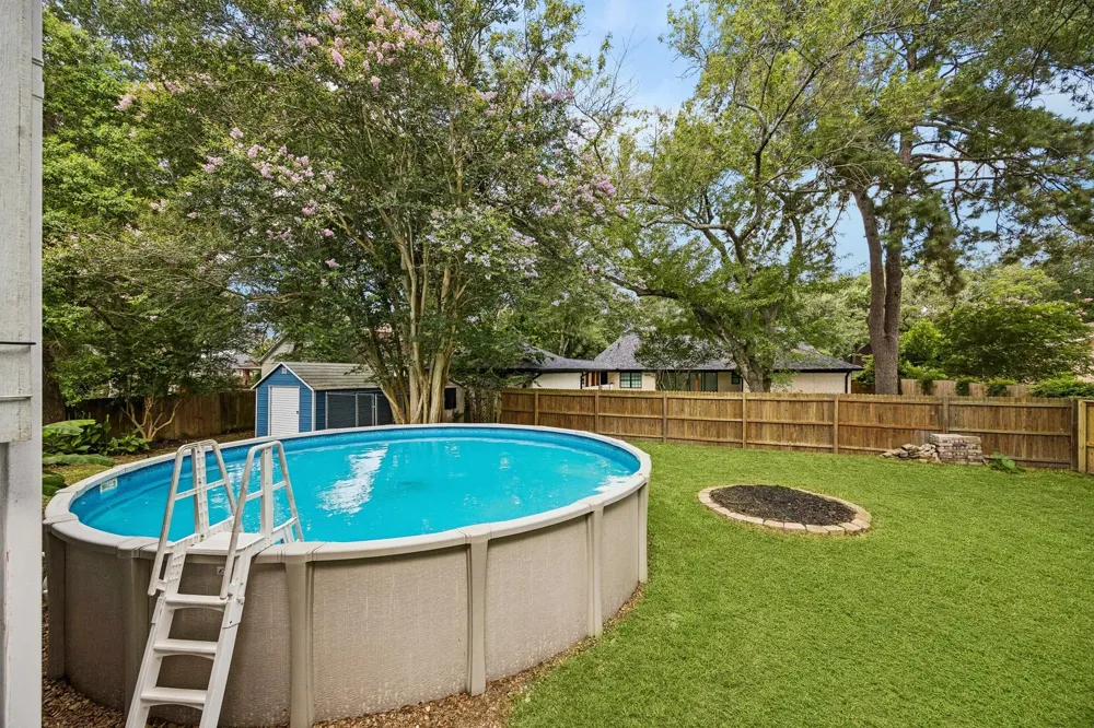 1003 Eagle Lake Road Sealy, TX 77474