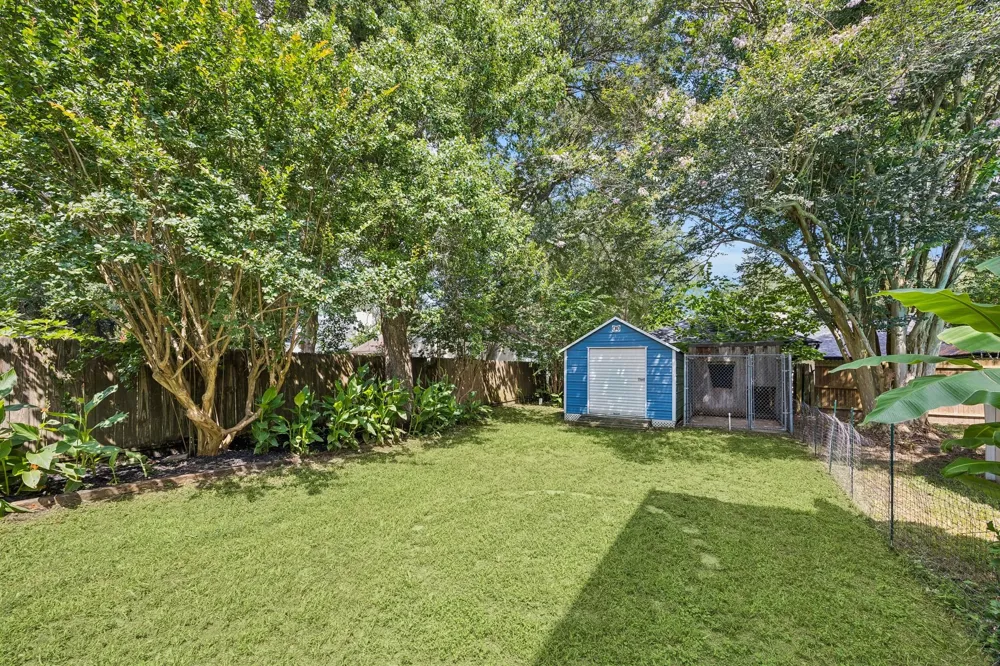 1003 Eagle Lake Road Sealy, TX 77474
