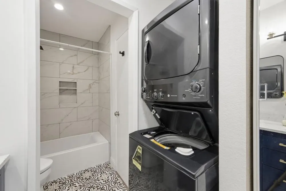 20760 4th Street #11 Saratoga, CA 95070