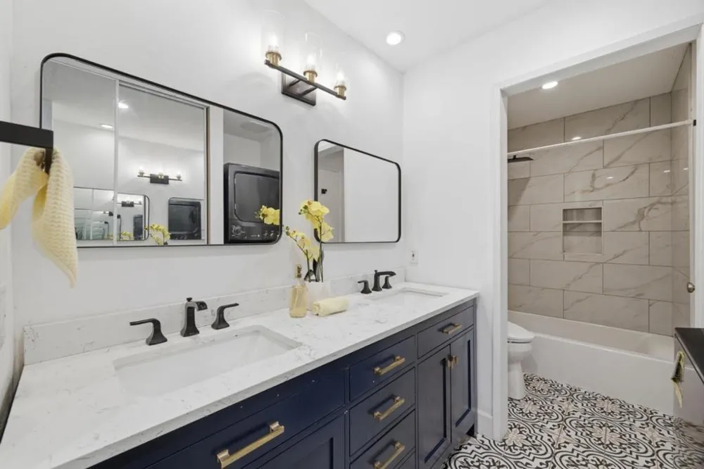 20760 4th Street #11 Saratoga, CA 95070