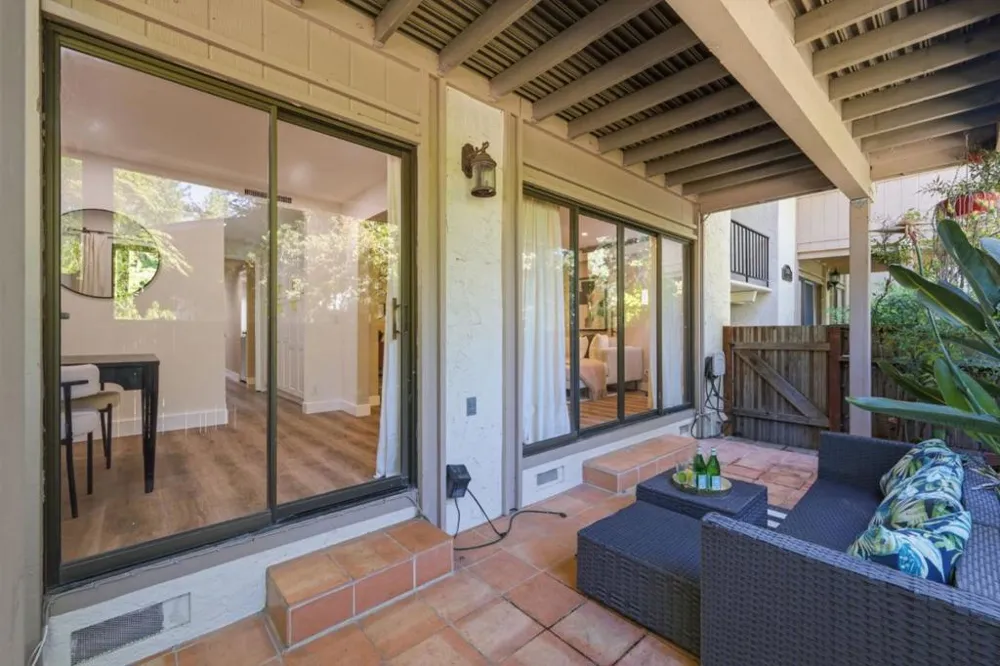20760 4th Street #11 Saratoga, CA 95070