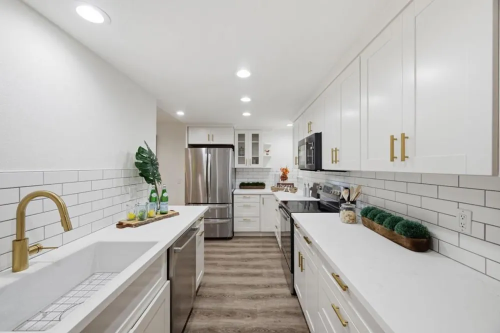 20760 4th Street #11 Saratoga, CA 95070
