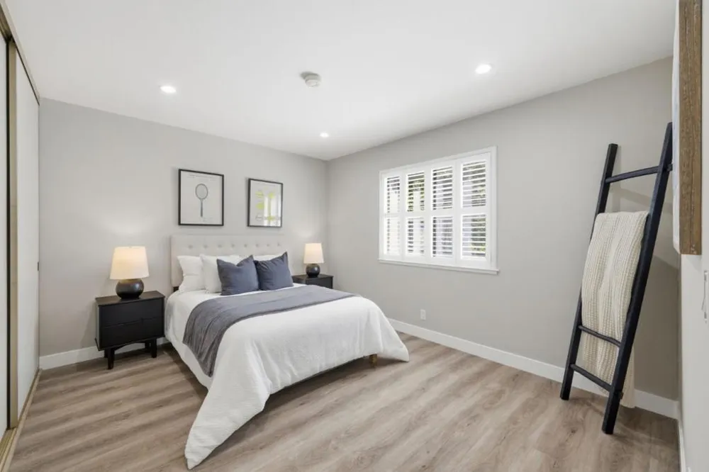 20760 4th Street #11 Saratoga, CA 95070