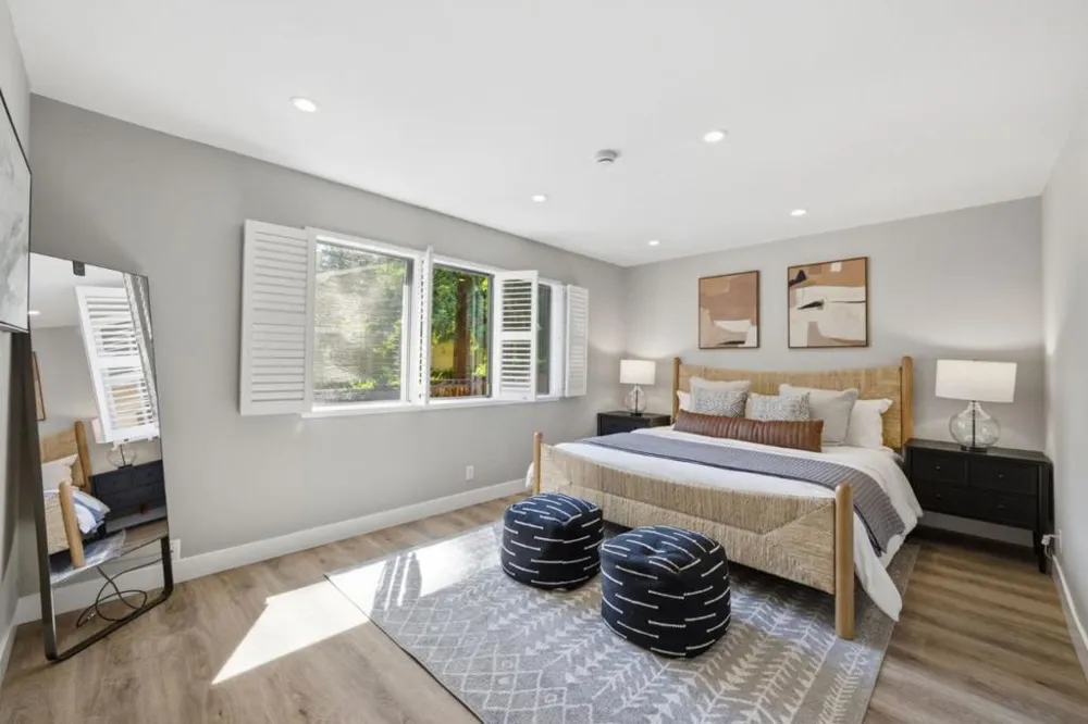 20760 4th Street #11 Saratoga, CA 95070