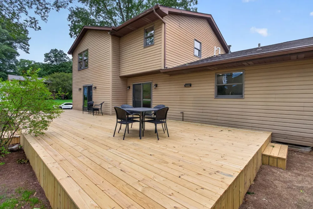 5129 Bardstone Street Jackson, MI 49201