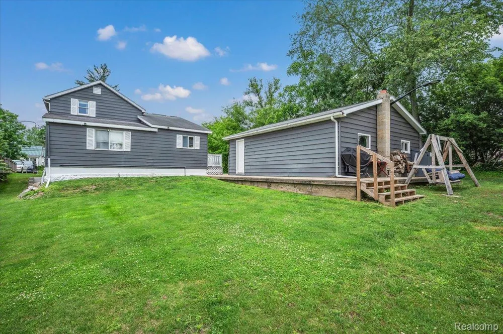612 BLACKS CORNERS ROAD Imlay City City, MI 48444