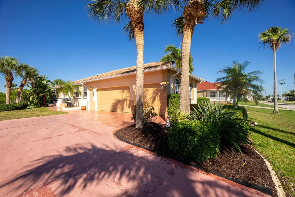 1112 MUSCOVIE COURT Punta Gorda, FL 33950