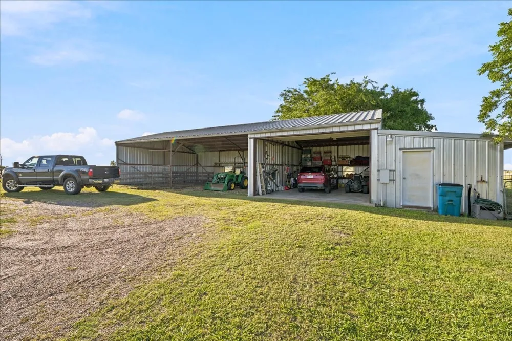 2951 FM 936 Hubbard, TX 76648