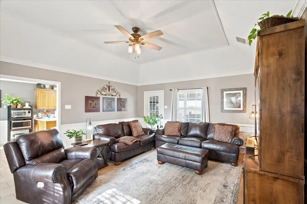 2951 FM 936 Hubbard, TX 76648