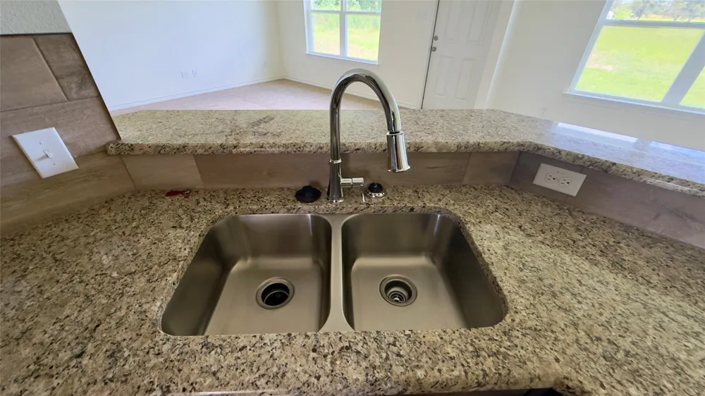 2607 VZ County Road 2403 Canton, TX 75103