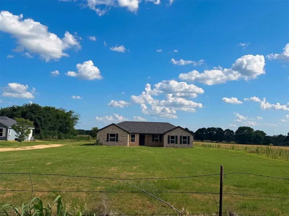 2607 VZ County Road 2403 Canton, TX 75103