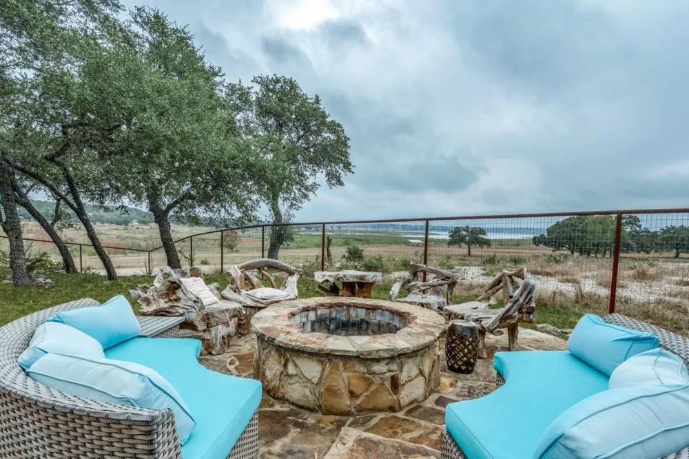 443 Big Bend Drive Canyon Lake, TX 78133