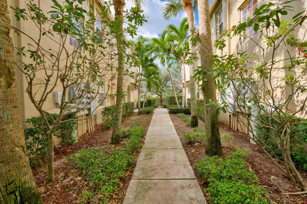 115 Lighthouse Circle #B Tequesta, FL 33469
