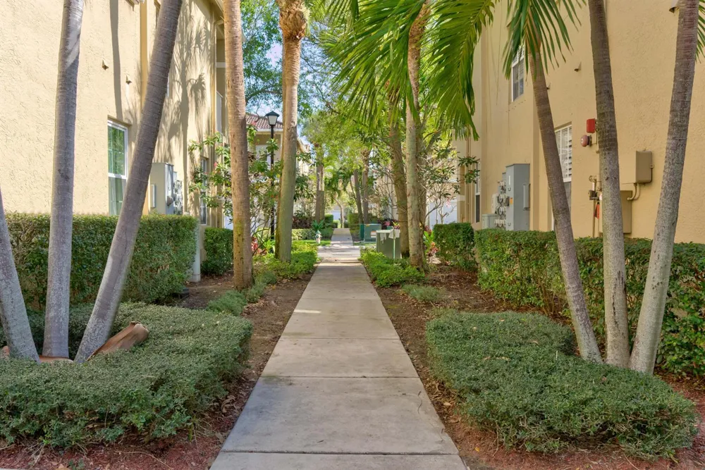115 Lighthouse Circle #B Tequesta, FL 33469