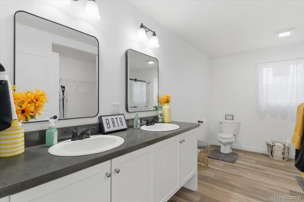 4396 Bridgeport Court Inkster City, MI 48141