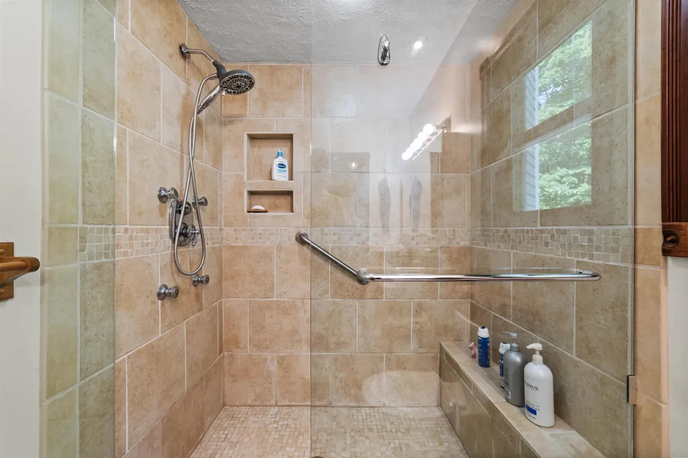 10552 Craig Road Peninsula Township, MI 49686