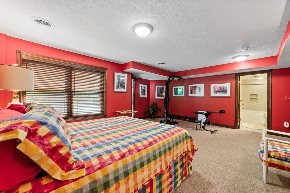 10552 Craig Road Peninsula Township, MI 49686