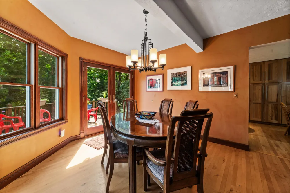 10552 Craig Road Peninsula Township, MI 49686