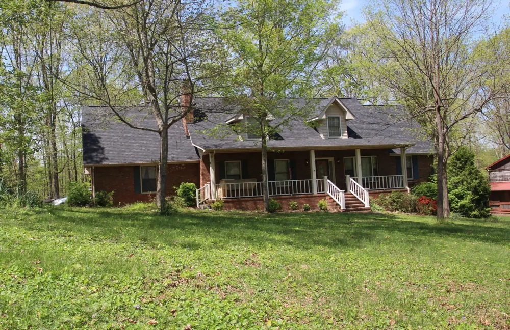 2544 Barwood Dr Greenbrier, TN 37073