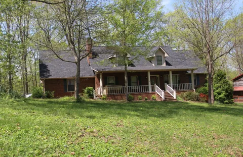 2544 Barwood Dr