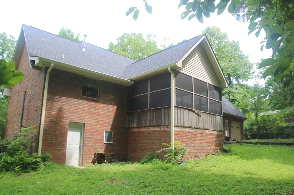 2544 Barwood Dr Greenbrier, TN 37073