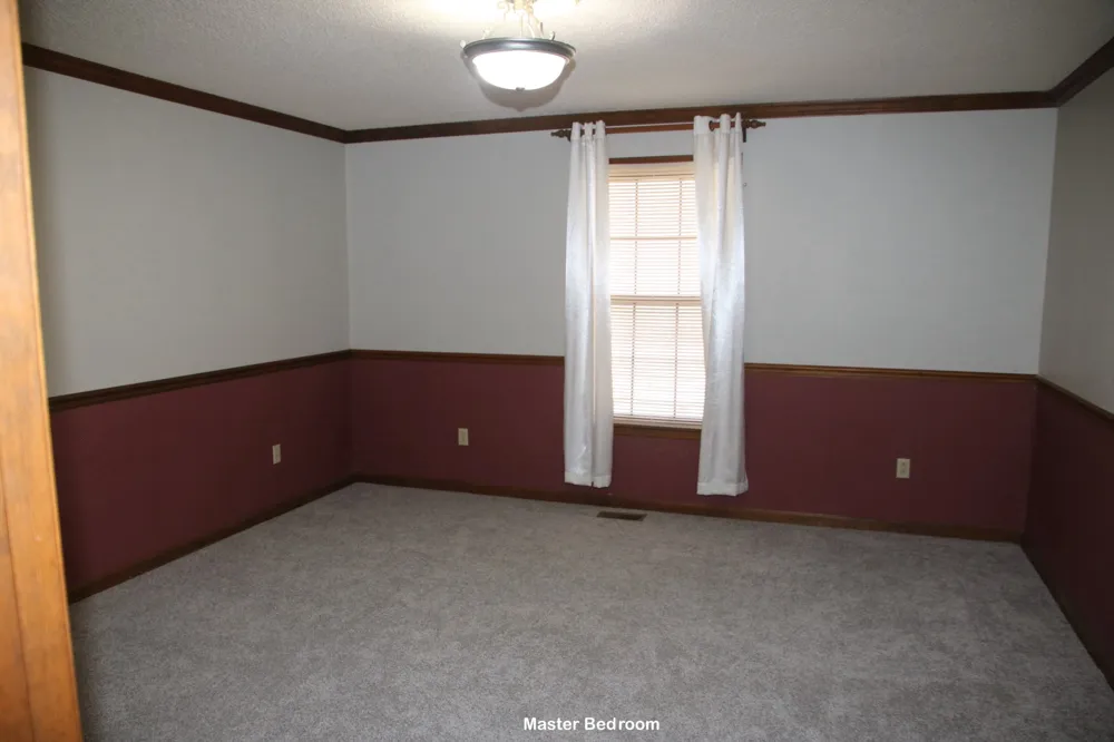 2544 Barwood Dr Greenbrier, TN 37073