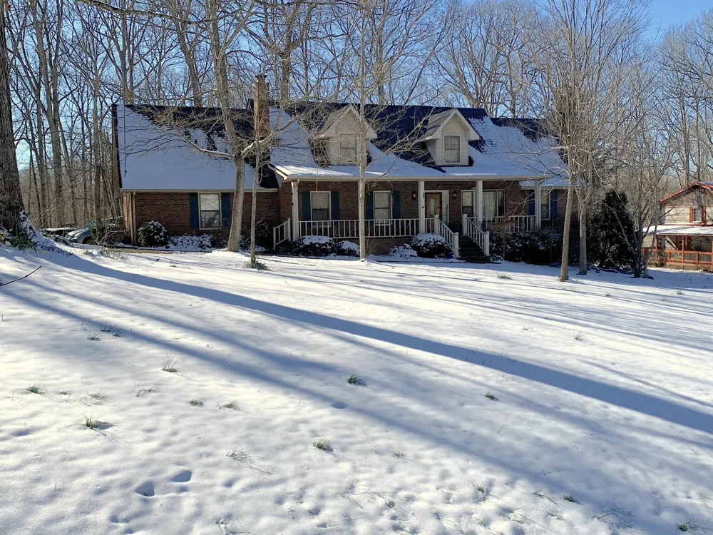 2544 Barwood Dr Greenbrier, TN 37073