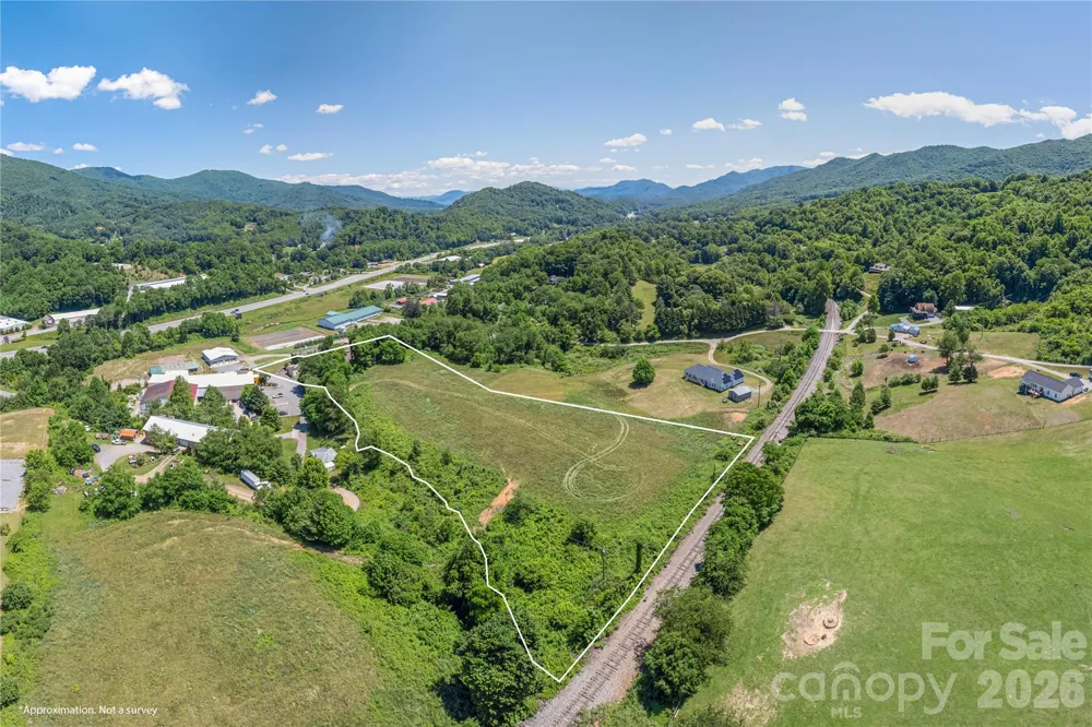23 Providence Place Waynesville, NC 28786