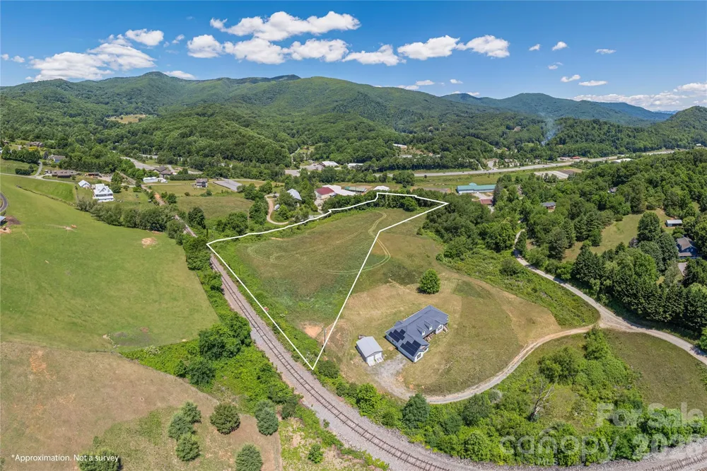 23 Providence Place Waynesville, NC 28786