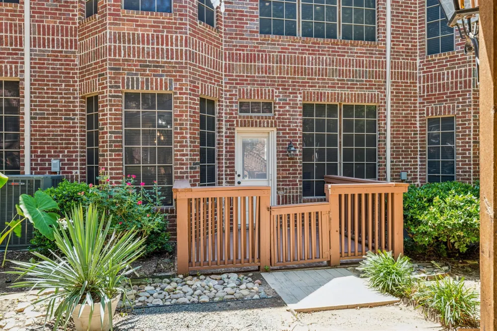 2190 Mcpherson Drive Grapevine, TX 76051