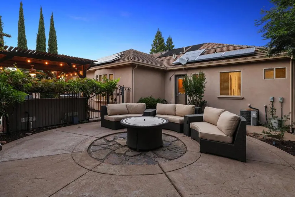 4262 Hensley Circle El Dorado Hills, CA 95762