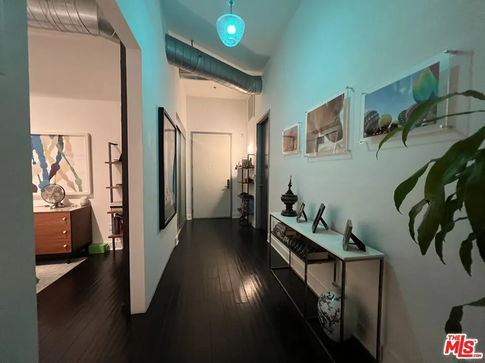 13320 Beach Avenue #102 Marina del Rey, CA 90292