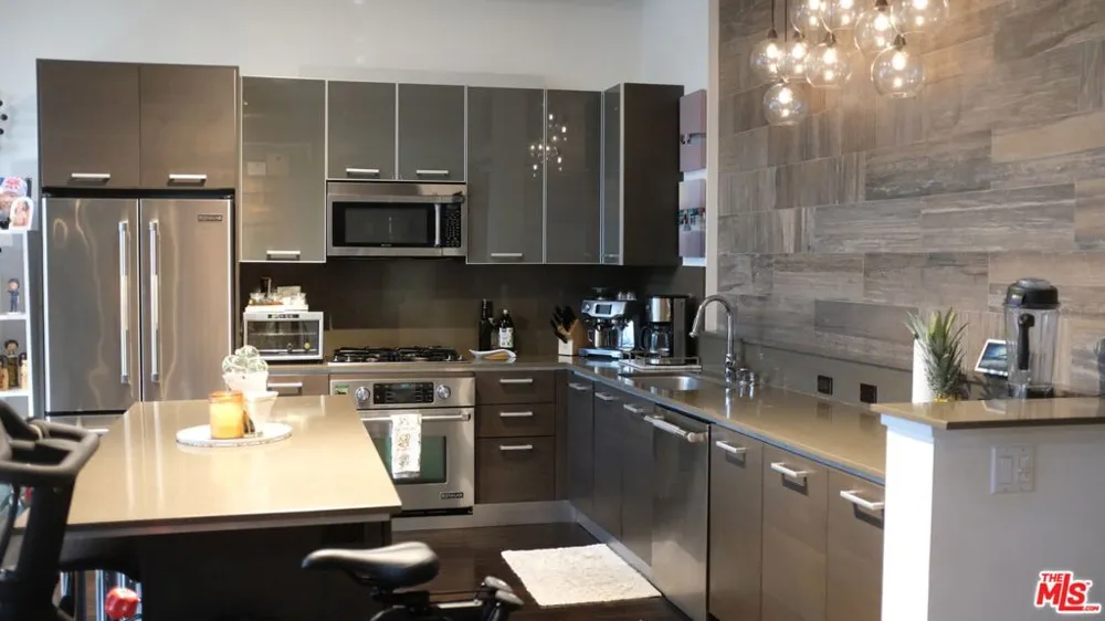 13320 Beach Avenue #102 Marina del Rey, CA 90292