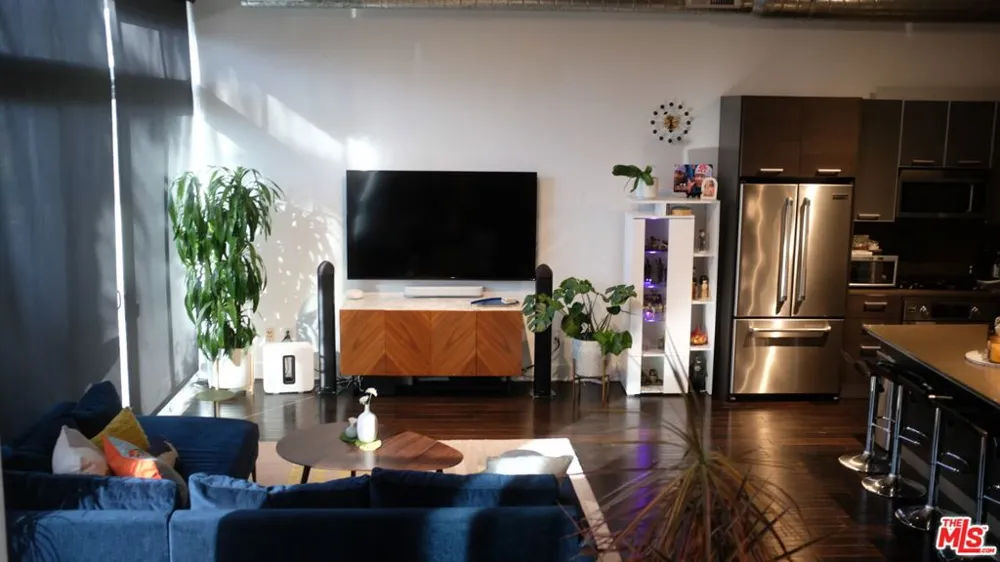 13320 Beach Avenue #102 Marina del Rey, CA 90292