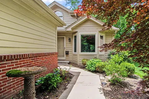 183 Kingsbrook Avenue #17