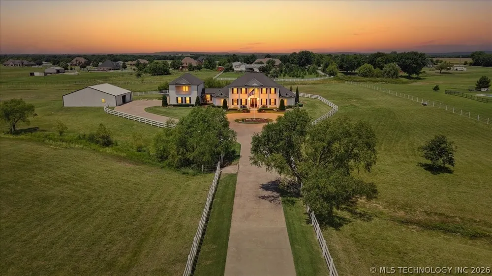 19220 Saddleback Drive Mounds, OK 74047