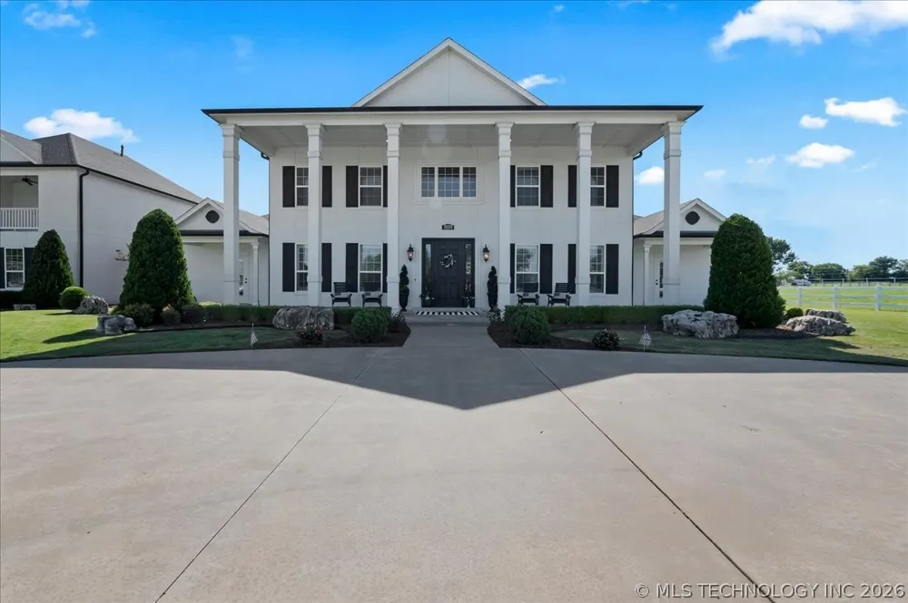 19220 Saddleback Drive Mounds, OK 74047