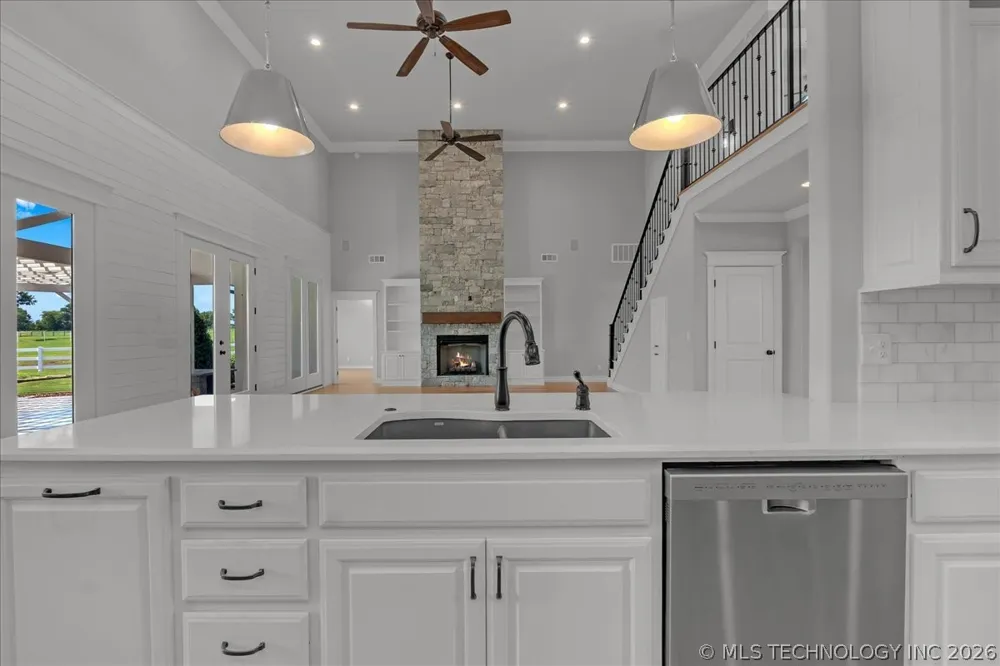 19220 Saddleback Drive Mounds, OK 74047