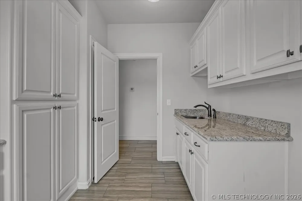 19220 Saddleback Drive Mounds, OK 74047