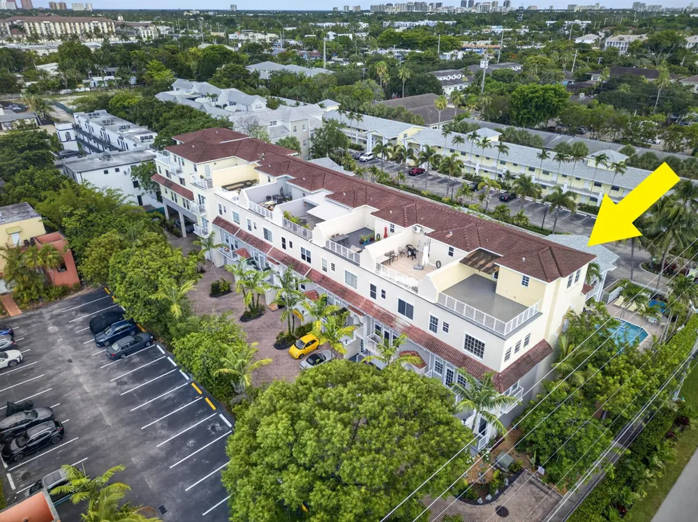 2700 NE 8th Avenue Wilton Manors, FL 33334