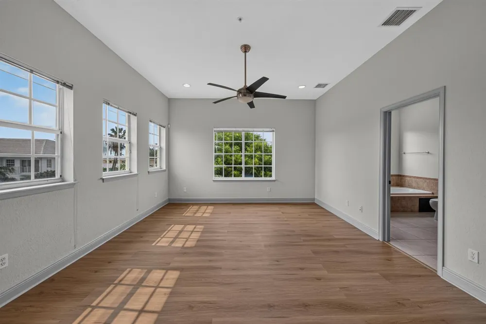 2700 NE 8th Avenue Wilton Manors, FL 33334