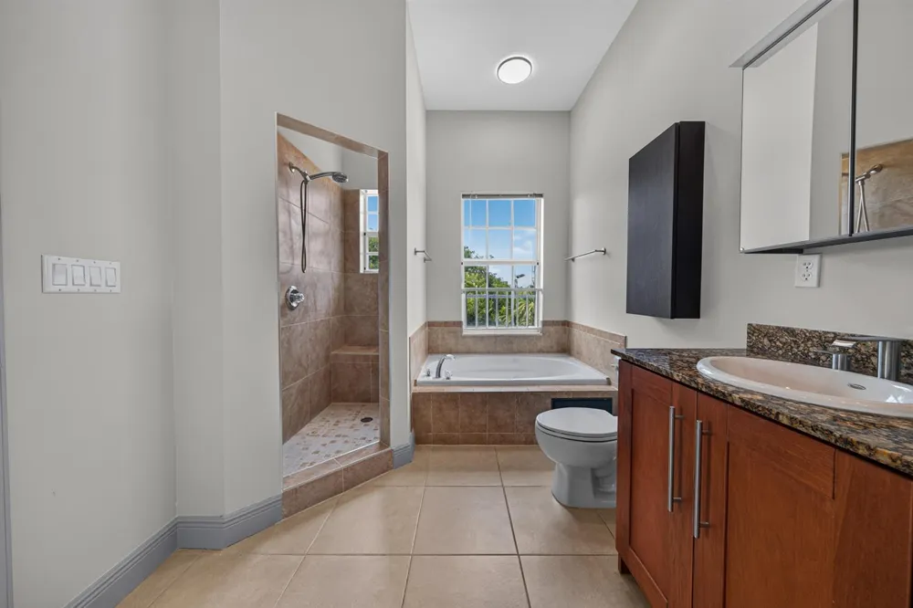2700 NE 8th Avenue Wilton Manors, FL 33334