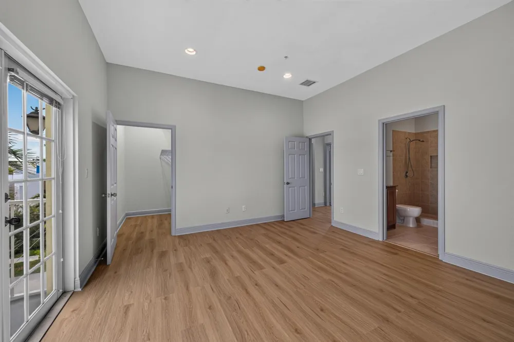 2700 NE 8th Avenue Wilton Manors, FL 33334