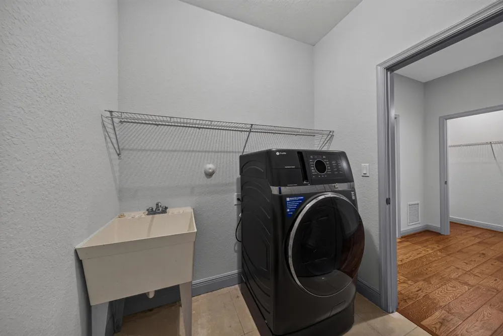 2700 NE 8th Avenue Wilton Manors, FL 33334