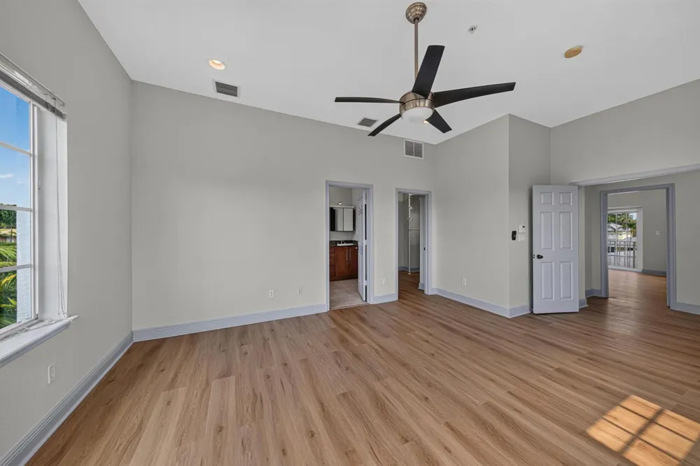 2700 NE 8th Avenue Wilton Manors, FL 33334
