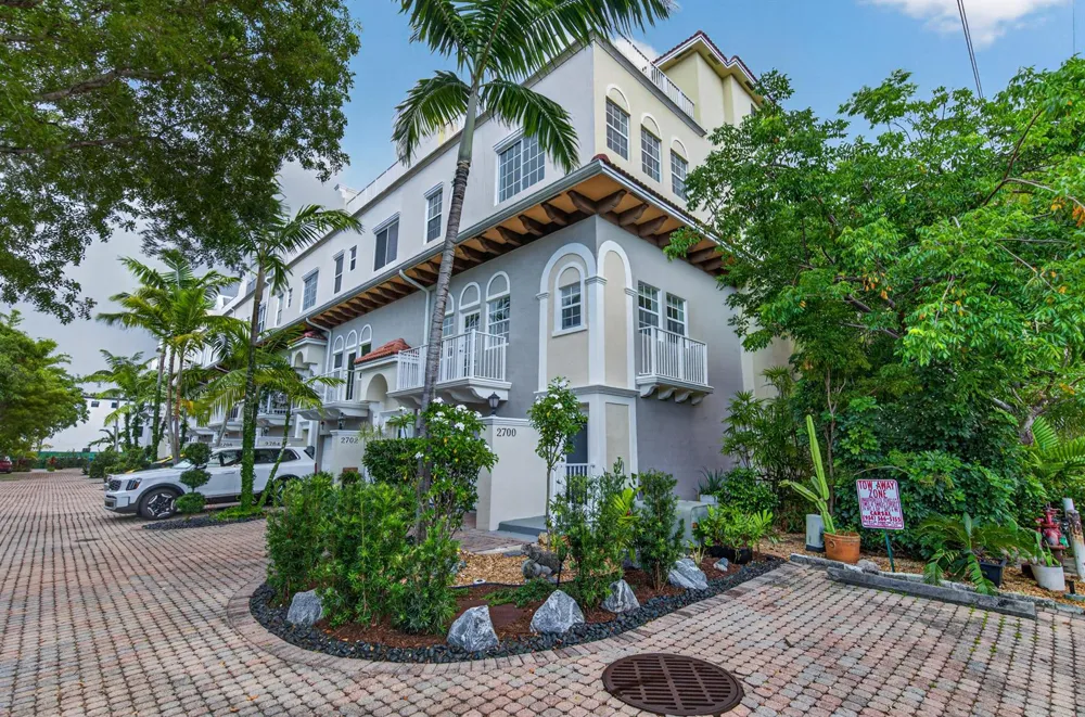 2700 NE 8th Avenue Wilton Manors, FL 33334