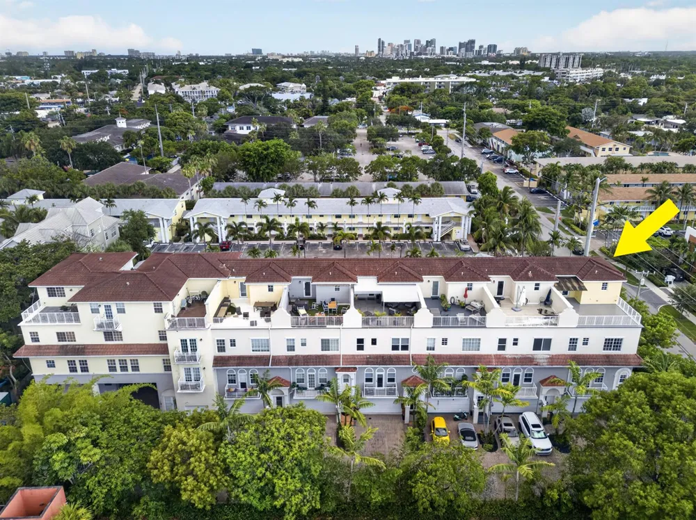 2700 NE 8th Avenue Wilton Manors, FL 33334