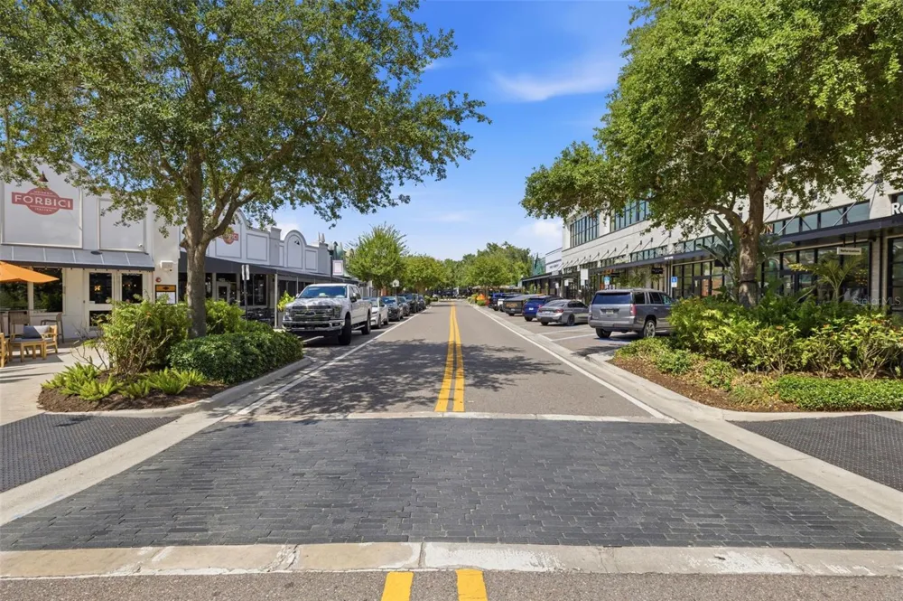 912 S FREMONT AVENUE Tampa, FL 33606