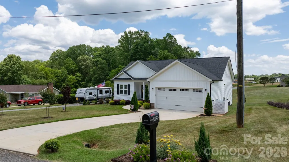 2026 Crestdale Lane Newton, NC 28658
